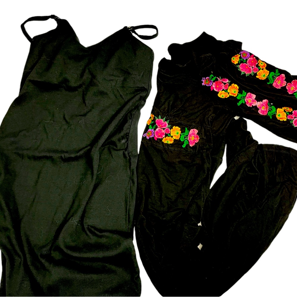 Maternity Dresses size M embroidery